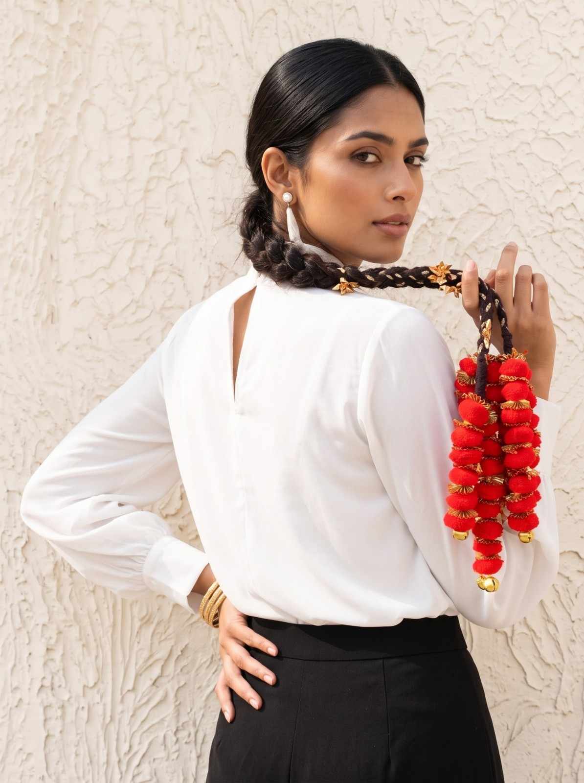 Lal-Ishq parandi