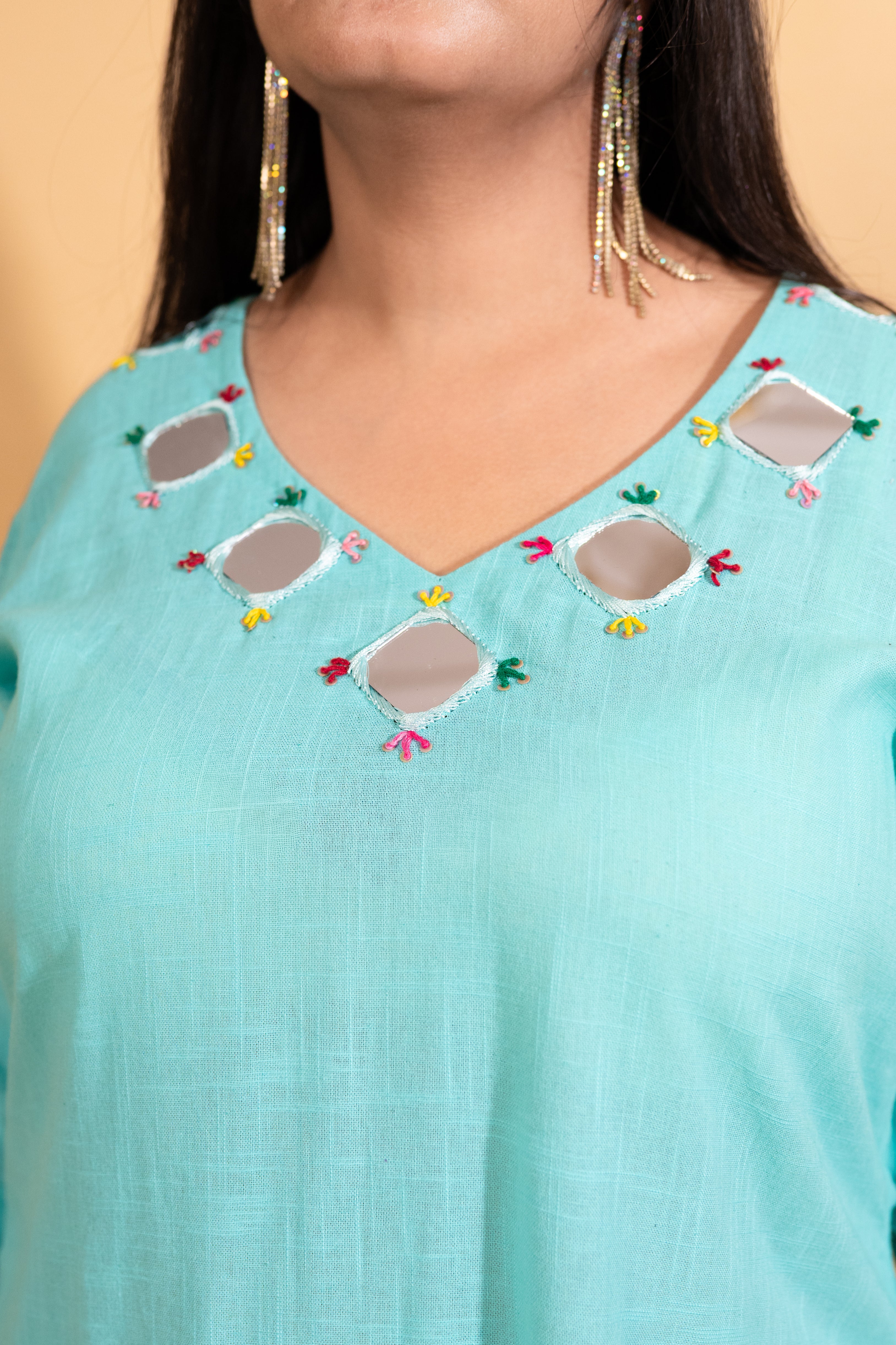 Noor- E- Aina Kurta Set