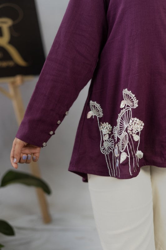 Front flower embellishment shirt