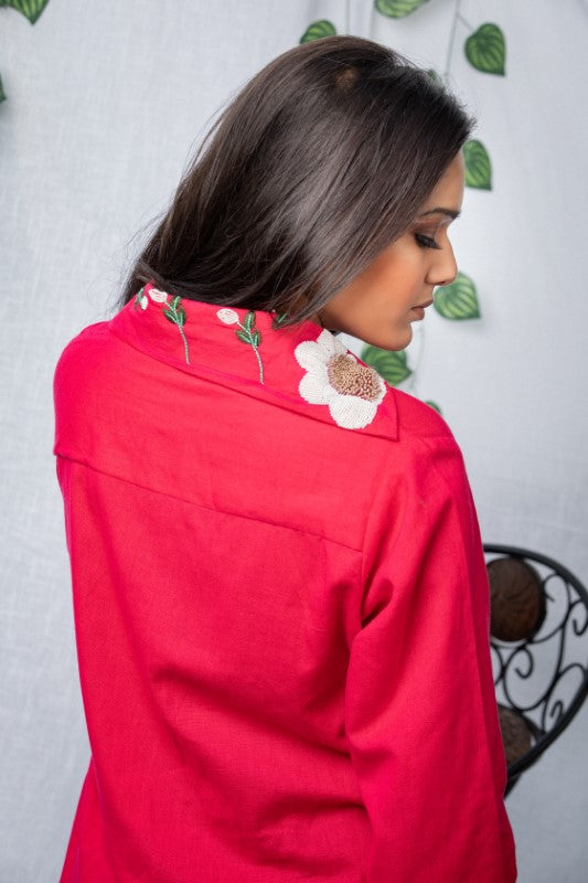 Collar flower embellished shirt