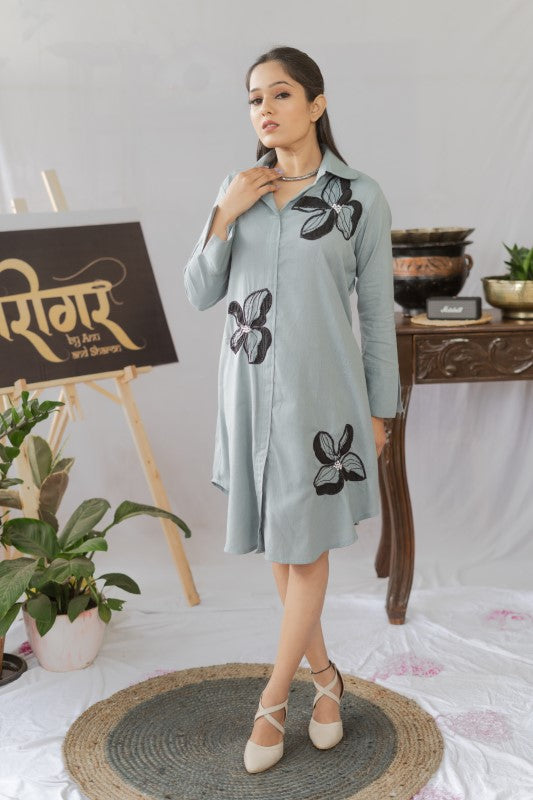 Long shirt/ dress with front applique work