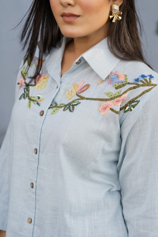 Front flower embellishment shirt