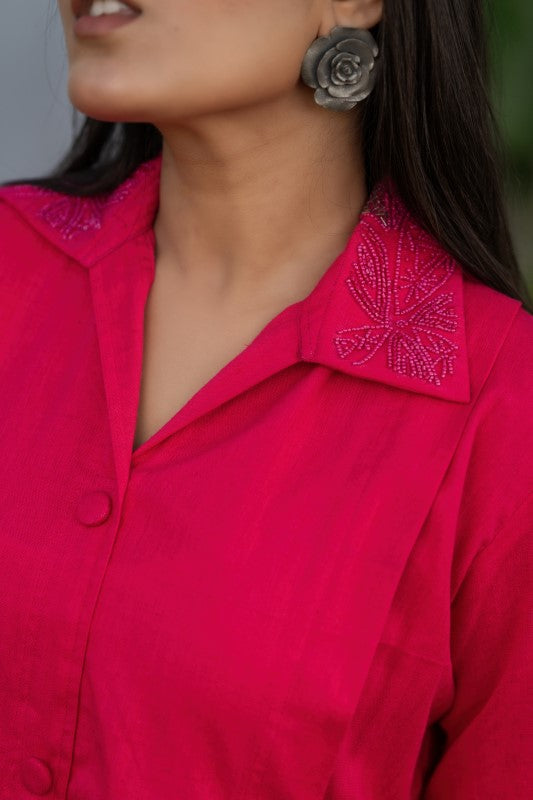 Collor embroidered shirt